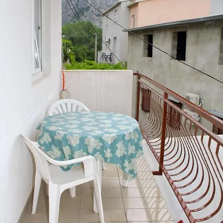 Apartment With A Parking Space - 2751 Omis